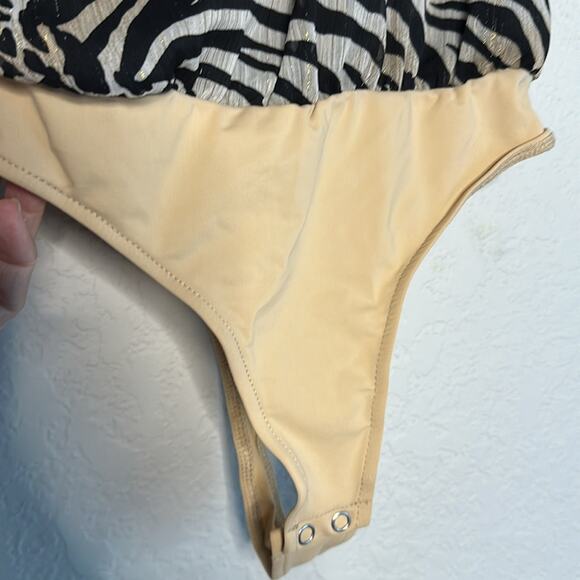 NEW Express x Rachel Zoe Animal Print One Shoulder Bodysuit XS Black Tan Zebra - Picture 6 of 7